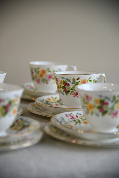 Colclough Part Tea Set Cups & Saucers