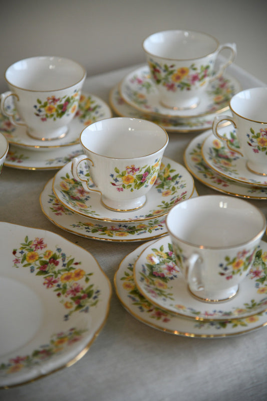 Colclough Part Tea Set Cups & Saucers