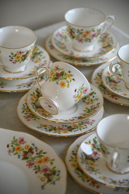 Colclough Part Tea Set Cups & Saucers