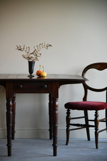 Antique Mahogany Pembroke Table