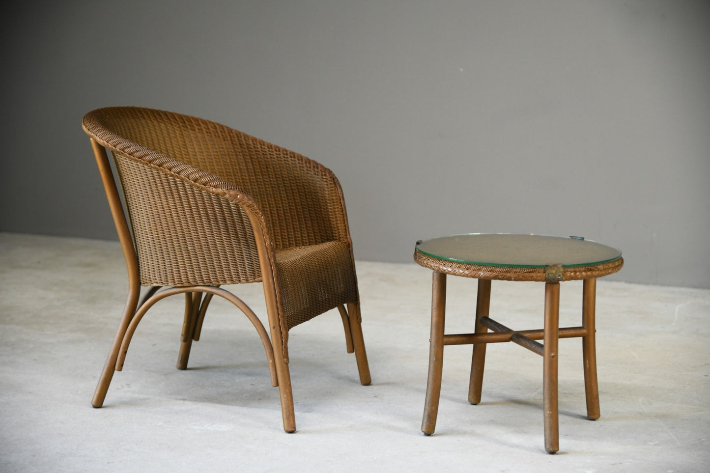 Lusty Lloyd Loom Chair and Table