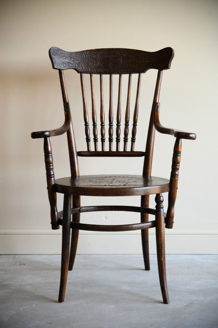 Early 20th Century American Style Spindle Back Chair