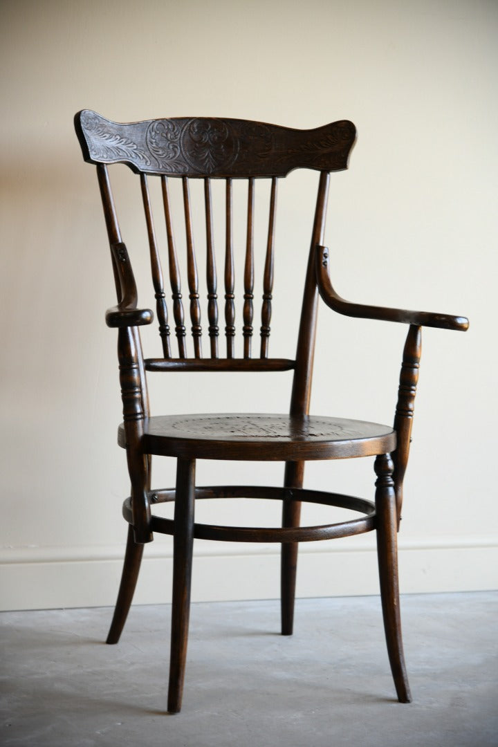 Early 20th Century American Style Spindle Back Chair