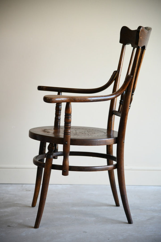 Early 20th Century American Style Spindle Back Chair