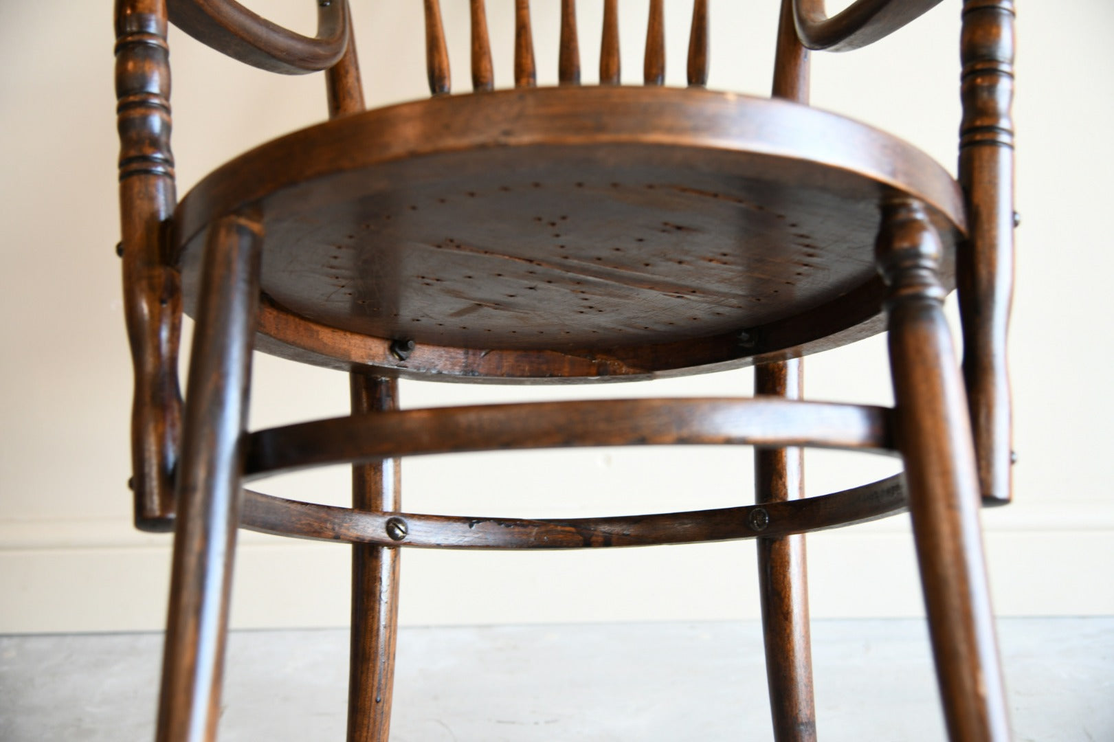 Early 20th Century American Style Spindle Back Chair