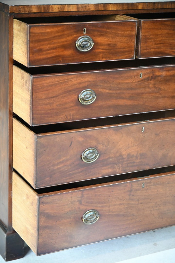 Antique Mahogany Chest of Drawers