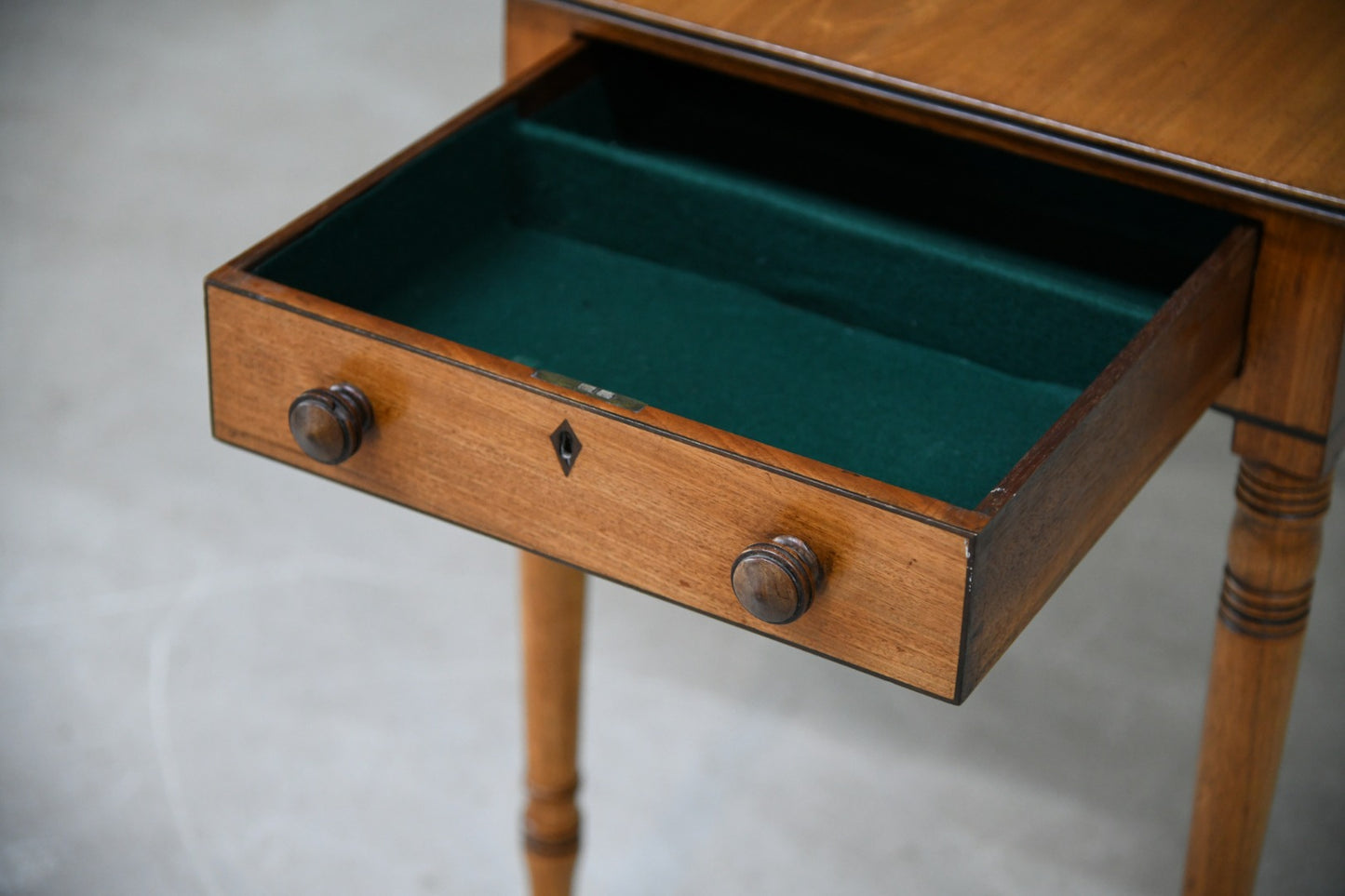 Antique Mahogany Pembroke Table