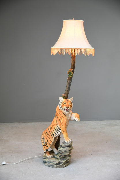 Kitsch Tiger Lamp