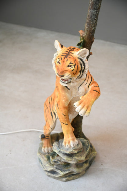 Kitsch Tiger Lamp