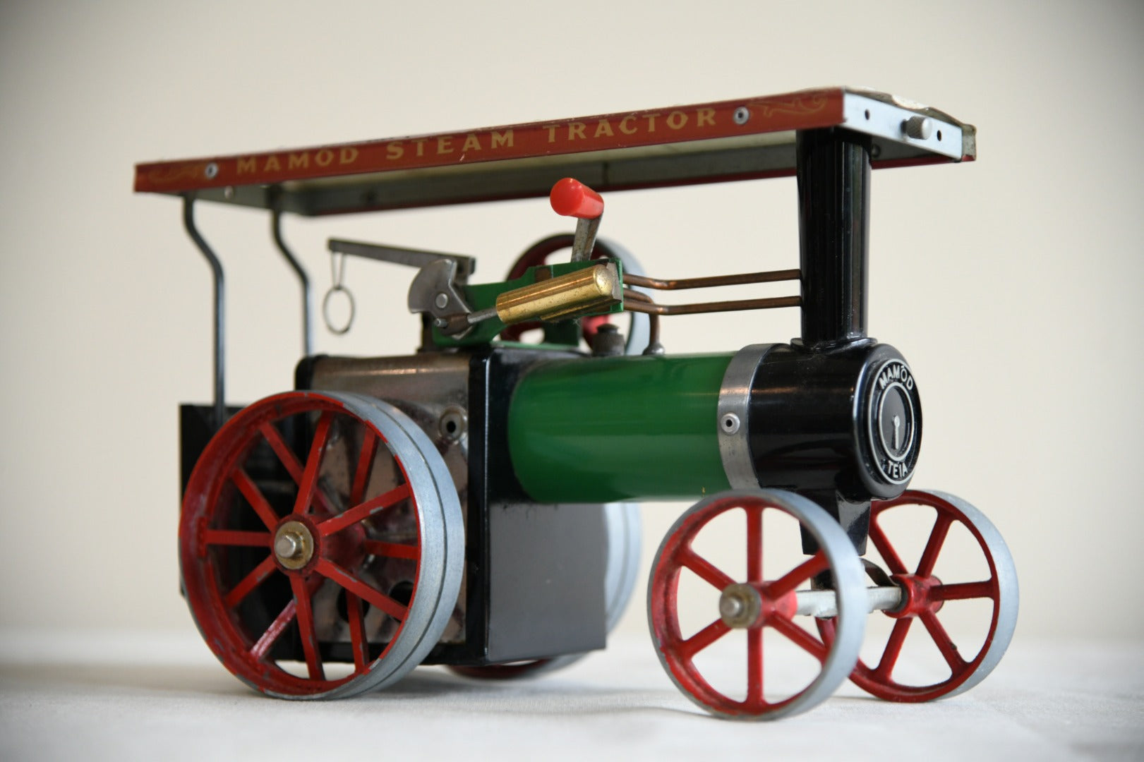 Vintage Mamod Steam Tractor – Kernow Furniture