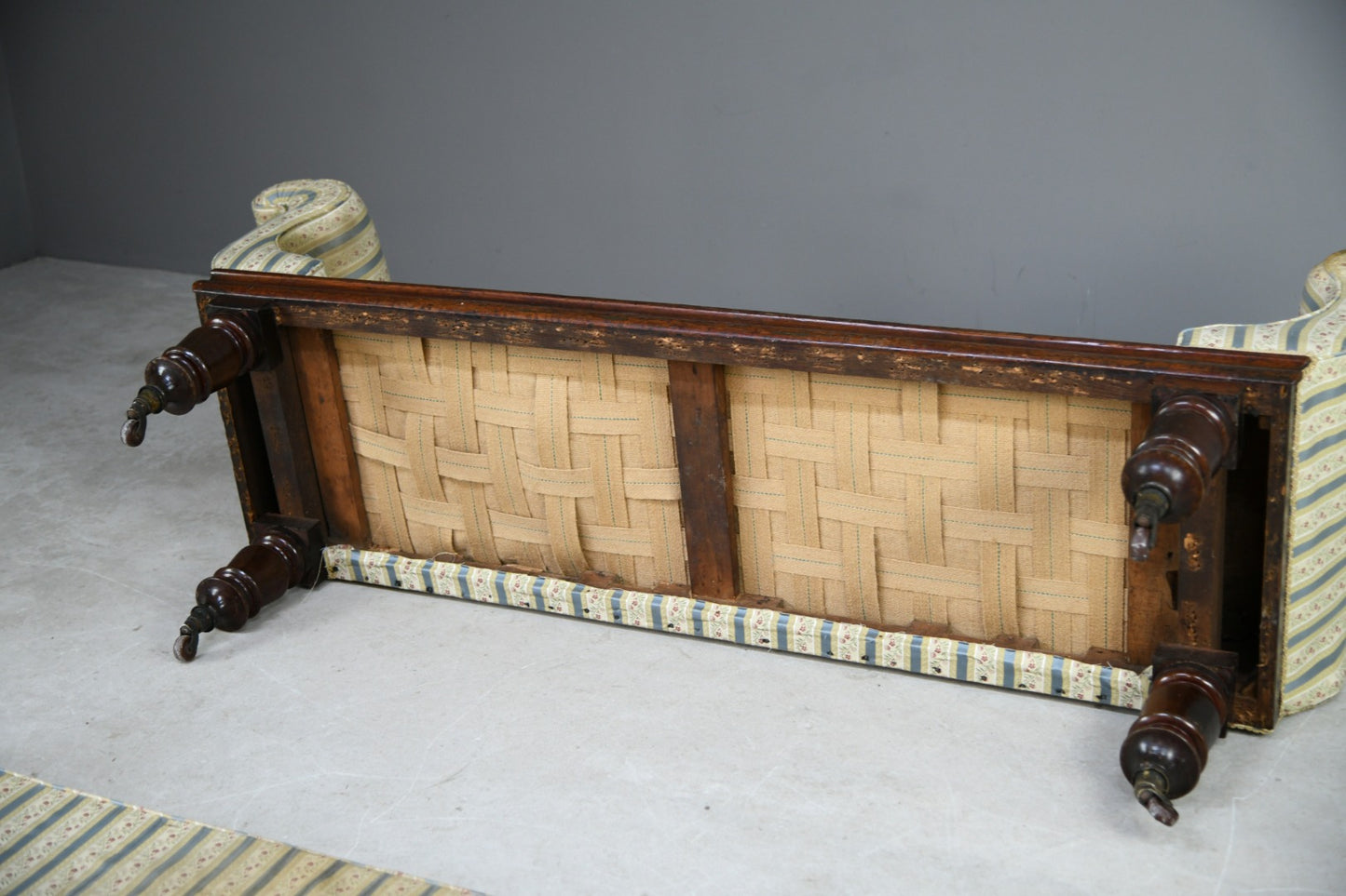 Early Victorian Mahogany Scroll End Sofa Settee