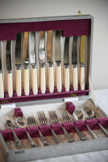 Vintage Cutlery Canteen