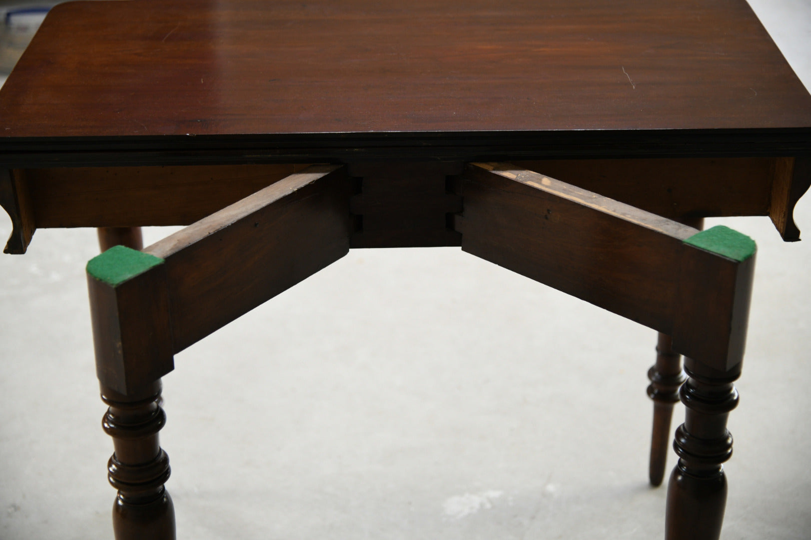 Continental Mahogany Tea Table