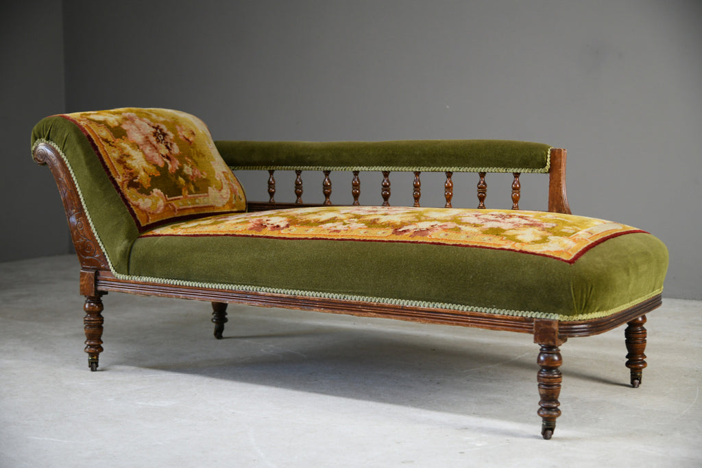 Victorian Carpet Chaise Longue