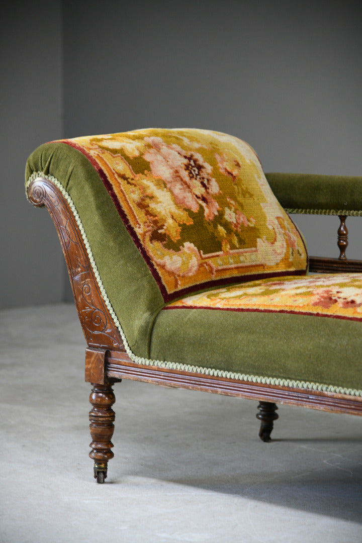 Victorian Carpet Chaise Longue