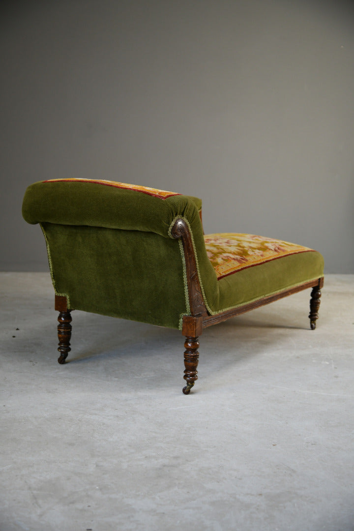 Victorian Carpet Chaise Longue