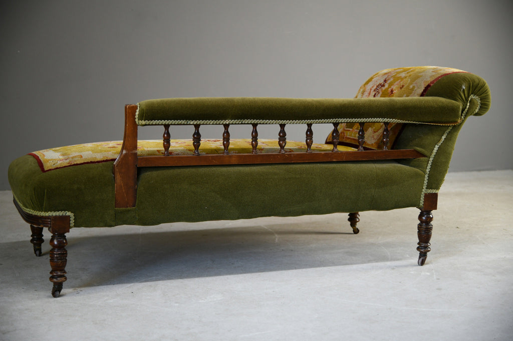 Victorian Carpet Chaise Longue
