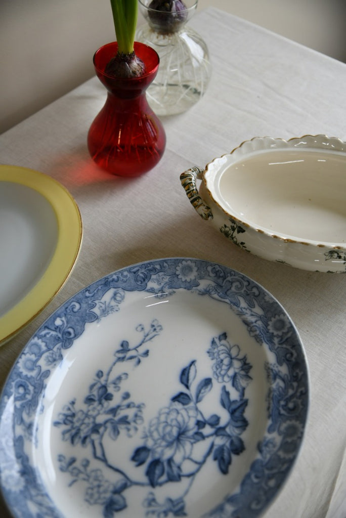 Vintage Tureen and 2 Plates