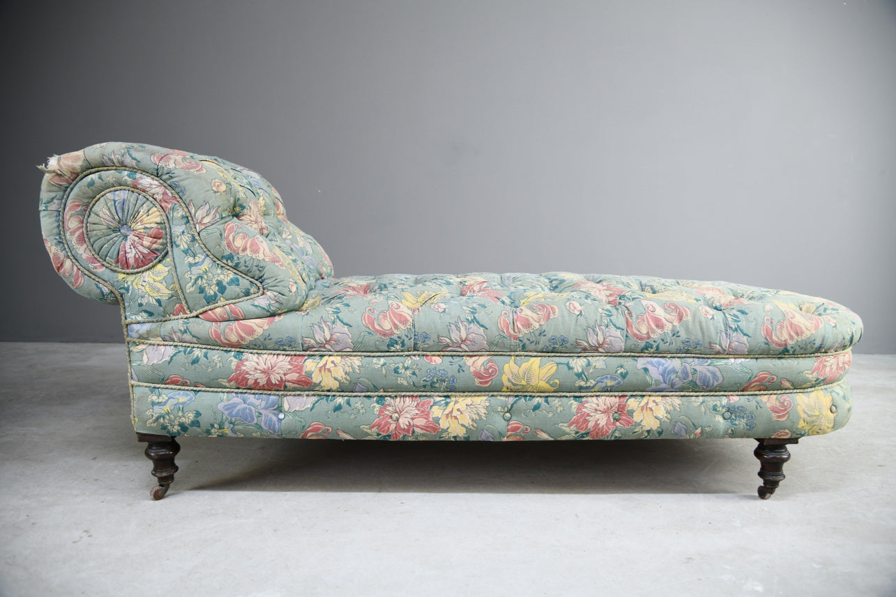 Victorian Buttoned Upholstered Chaise