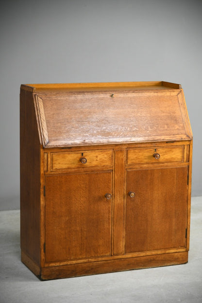 Mid 20th Century Oak Bureau