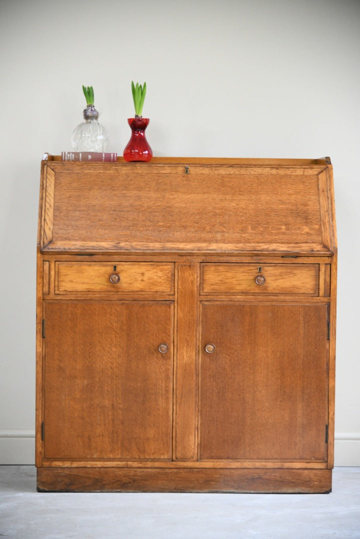 Mid 20th Century Oak Bureau