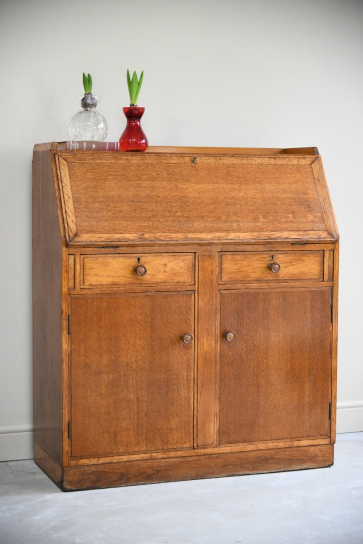 Mid 20th Century Oak Bureau