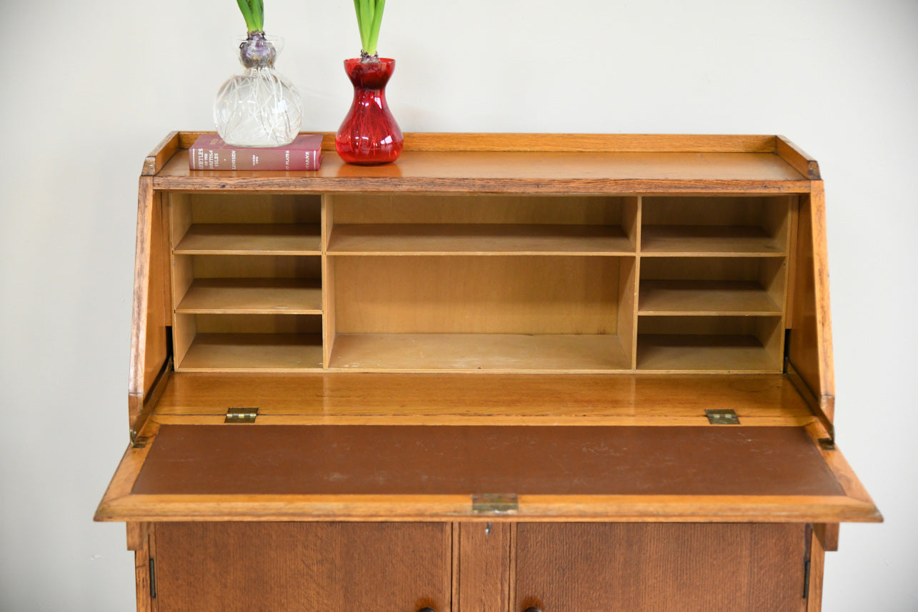 Mid 20th Century Oak Bureau