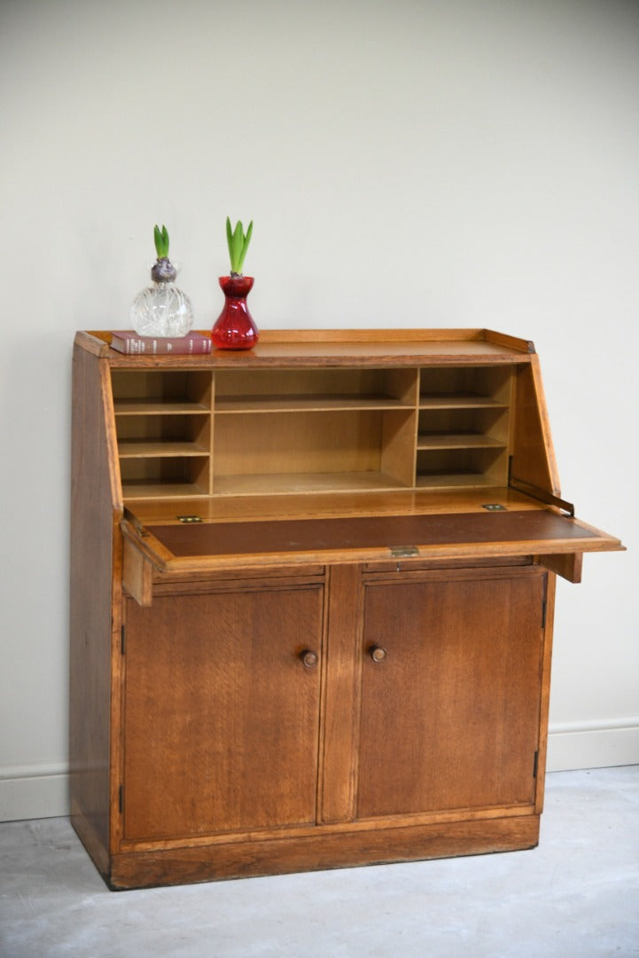 Mid 20th Century Oak Bureau