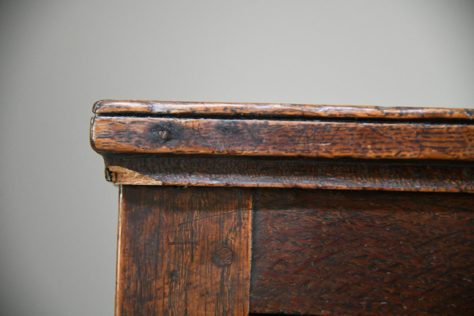 Georgian Oak Chest of Drawers