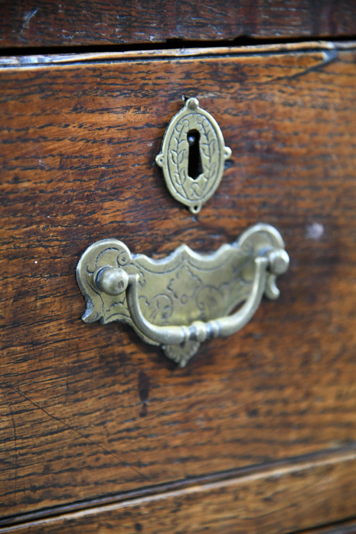 Georgian Oak Chest of Drawers