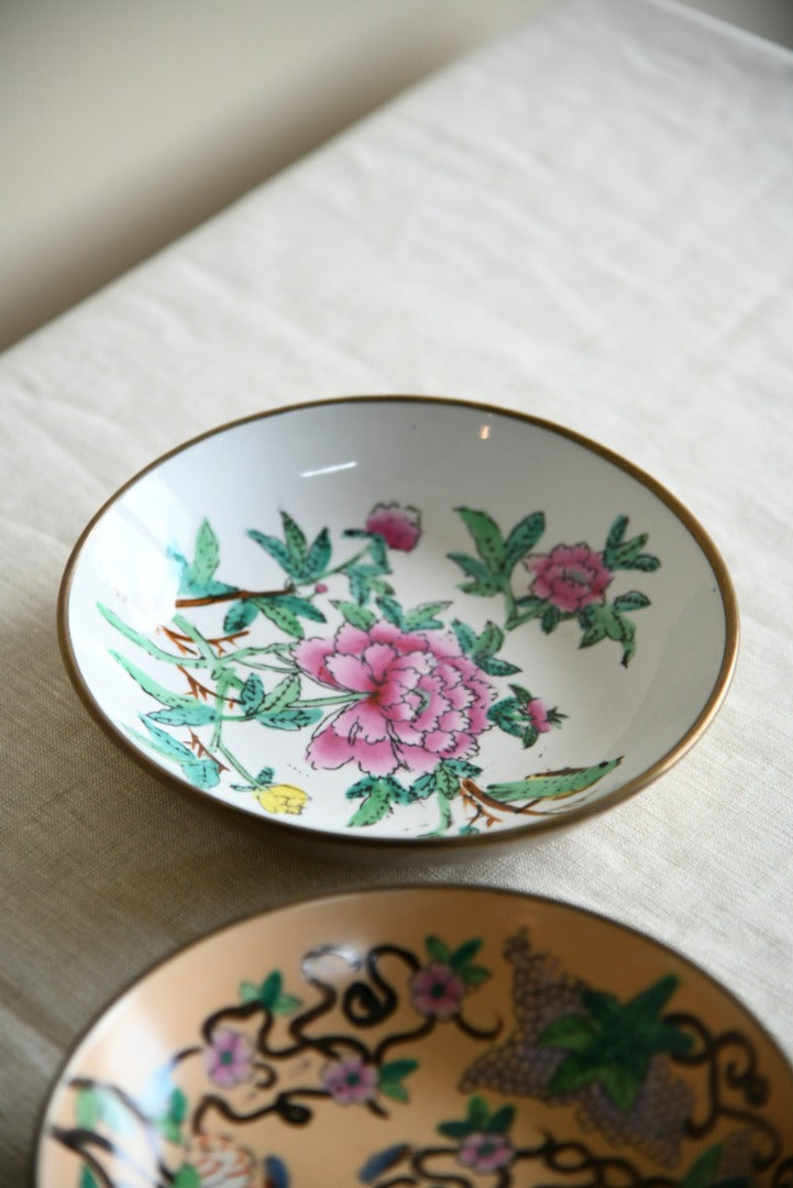 Pair Oriental Decorative Dishes