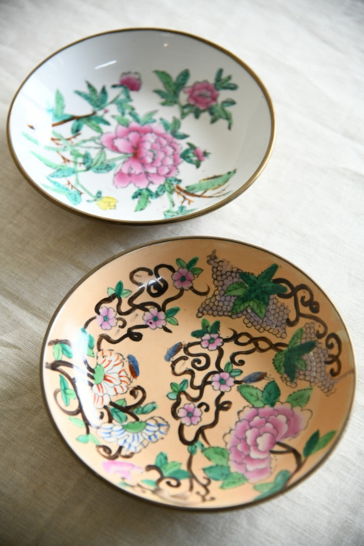 Pair Oriental Decorative Dishes