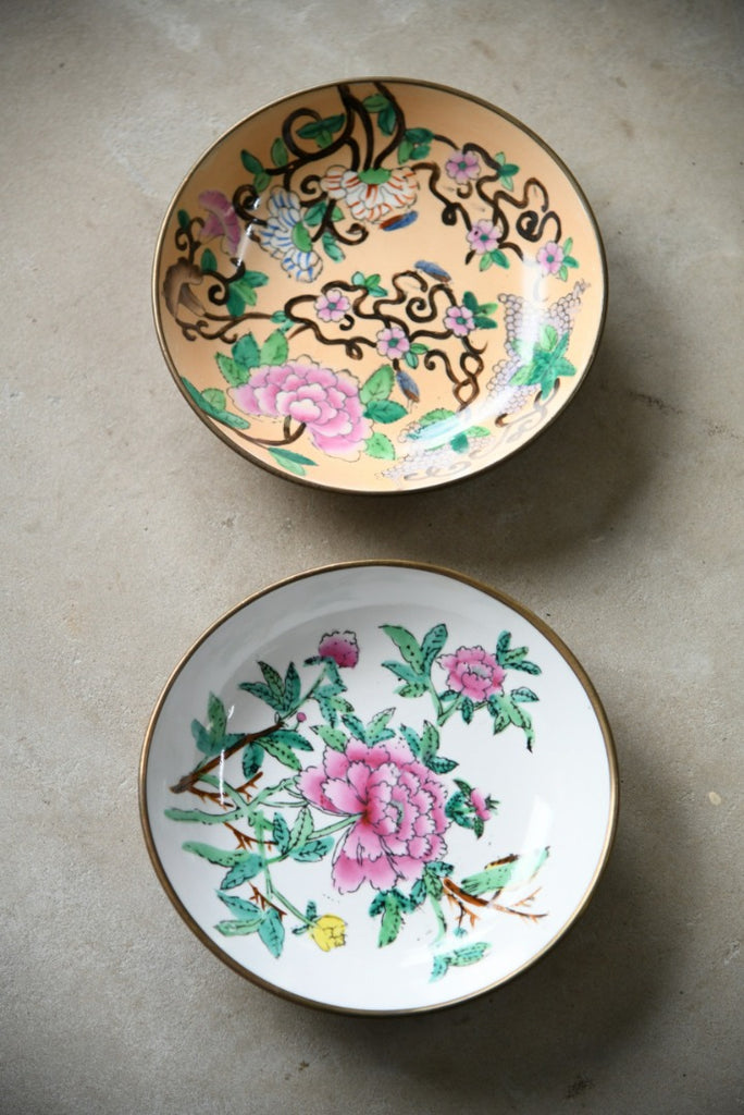 Pair Oriental Decorative Dishes