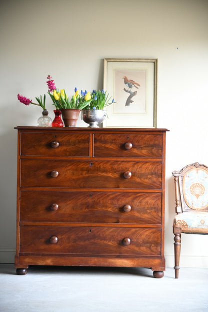 Antique Victorian Chest of Drawers