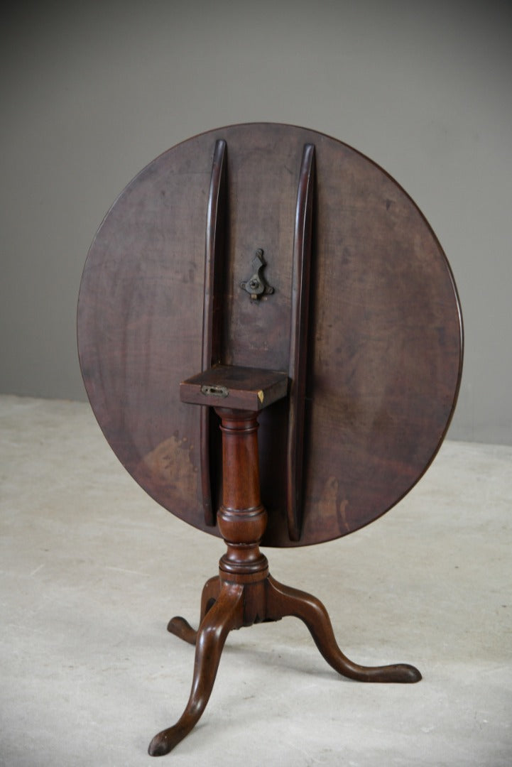 Georgian Mahogany Tilt Top Table