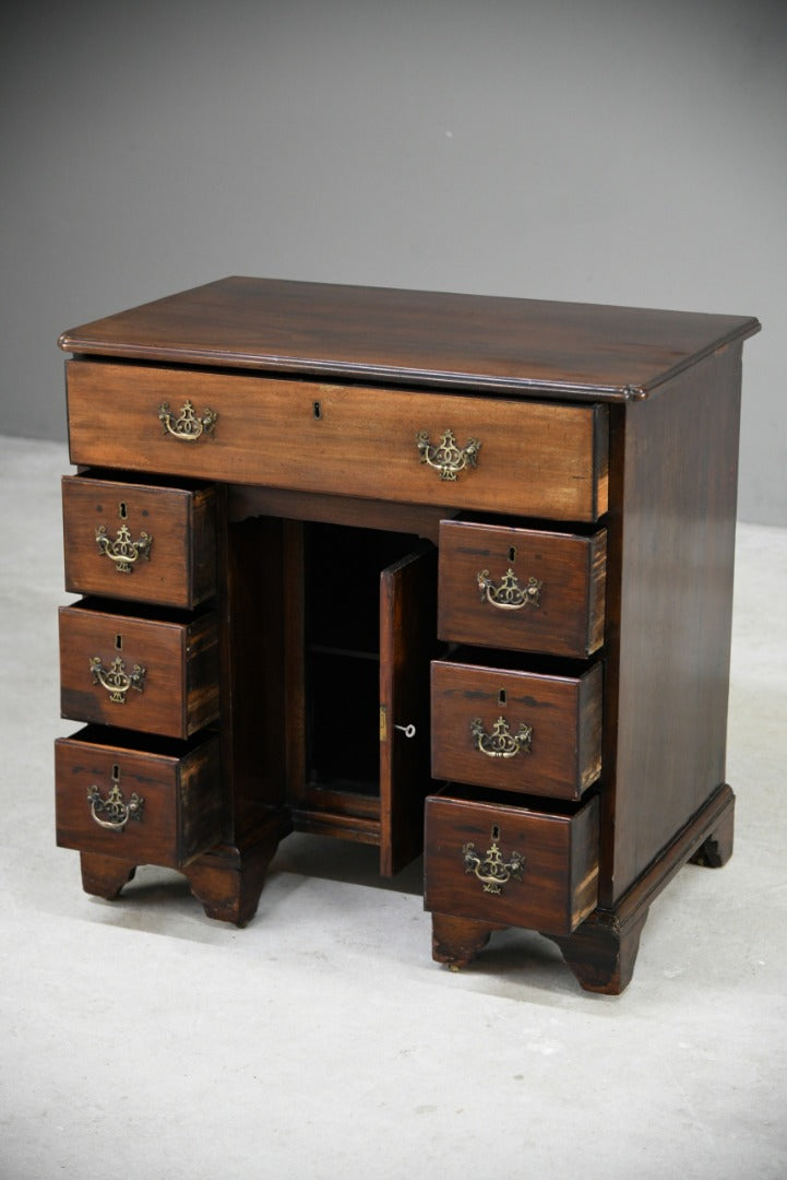 Mahogany Georgian Design Kneehole Desk