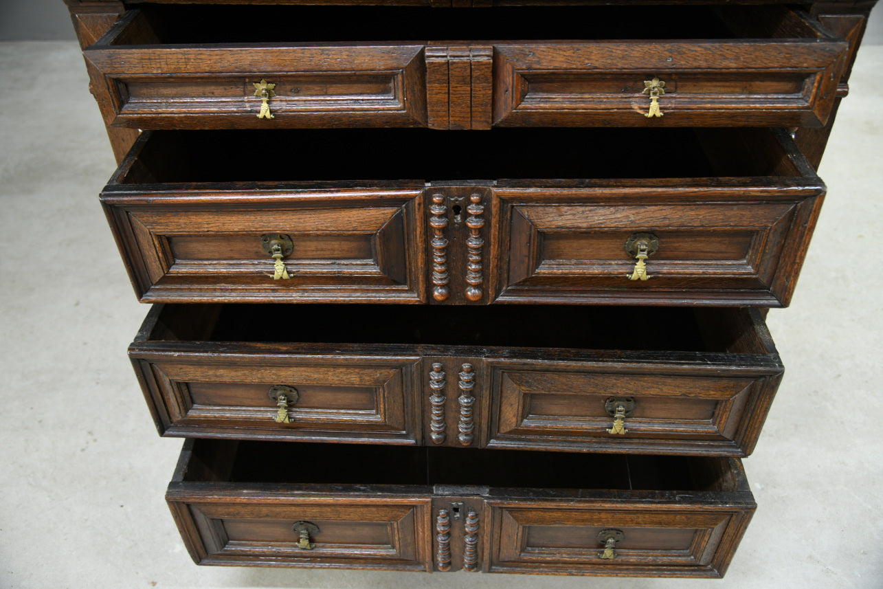 Early 18th Century Oak Chest of Drawers