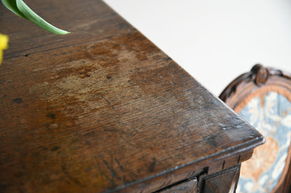 Early 18th Century Oak Chest of Drawers