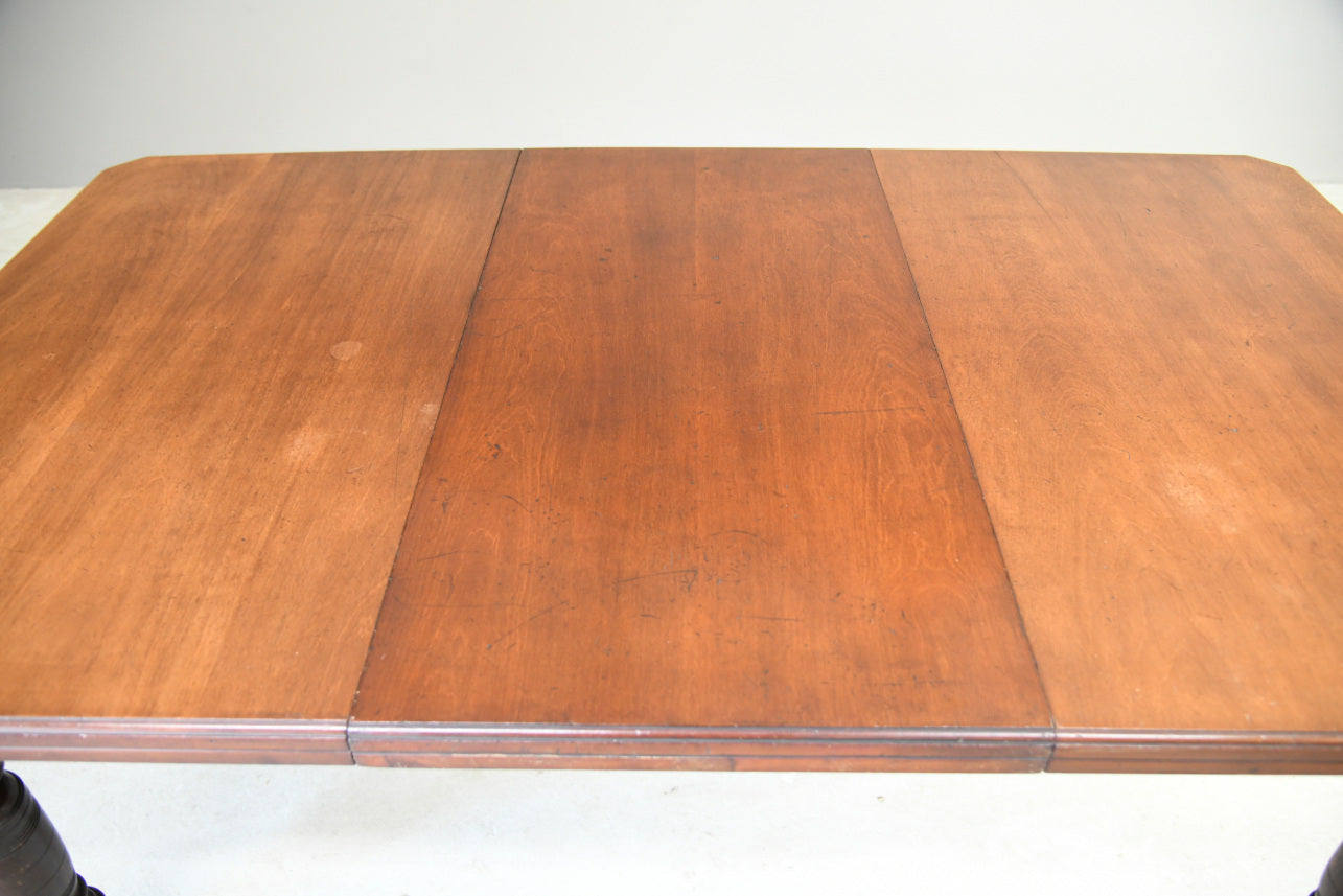 Edwardian Walnut Dining Table