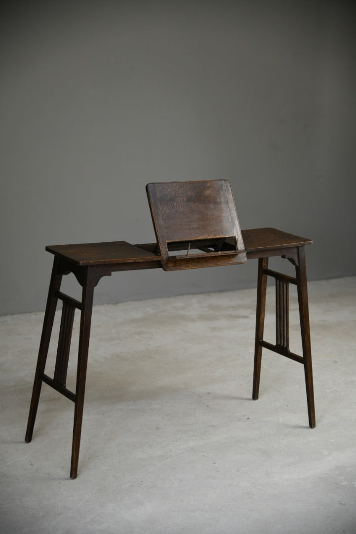 Early 20th Century Oak Reading Table