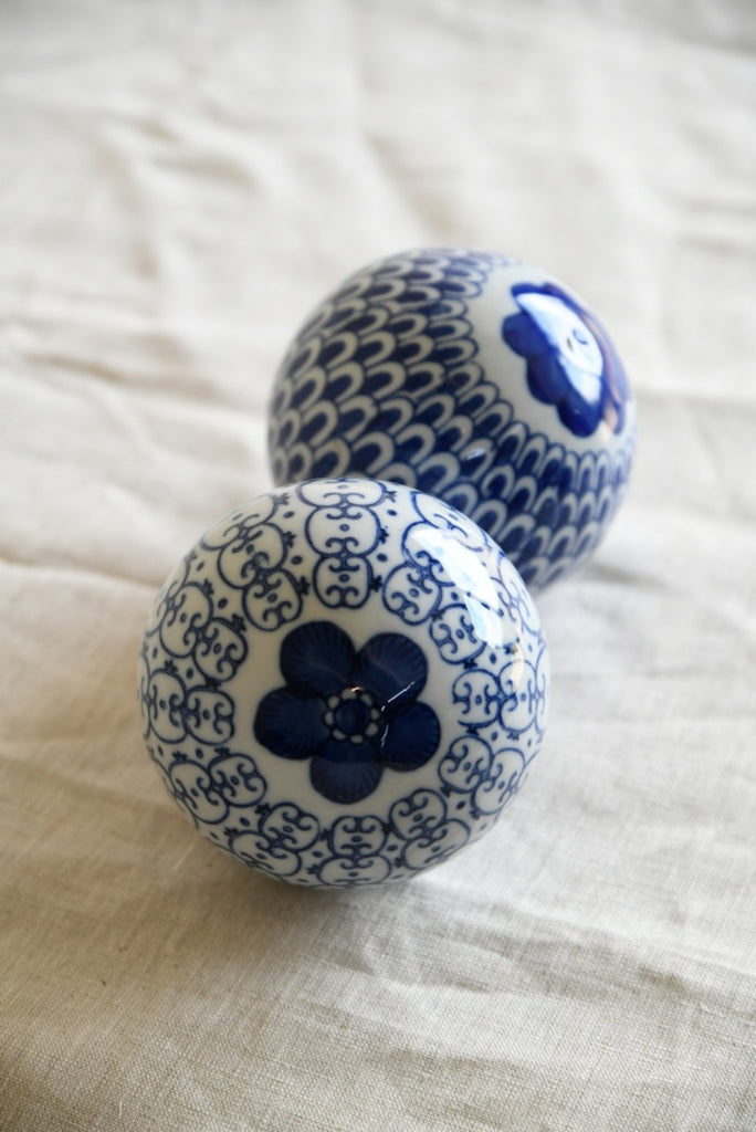 Pair Blue and White Carpet Balls
