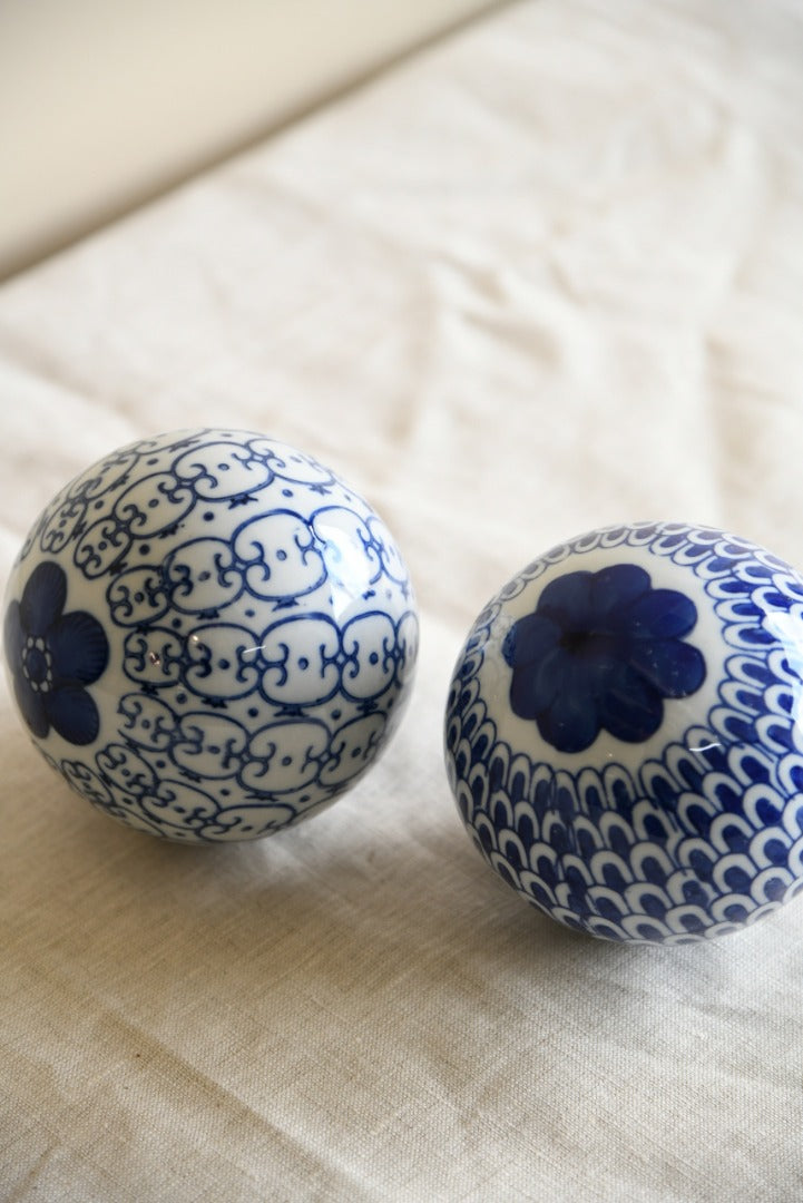 Pair Blue and White Carpet Balls