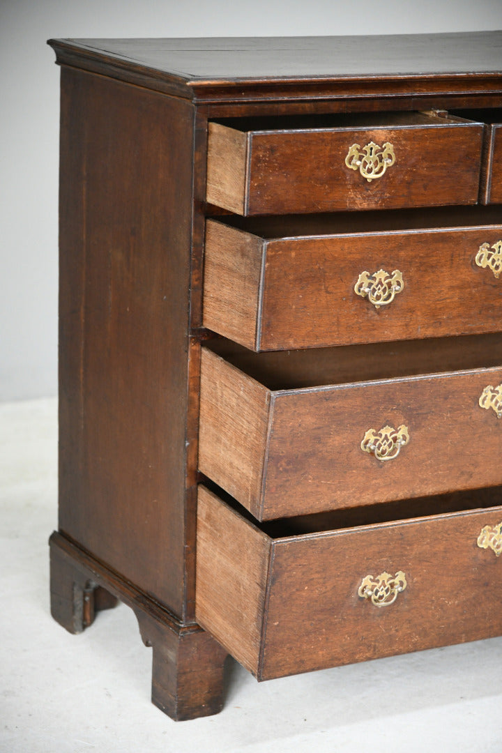 Georgian Oak Chest of Drawers