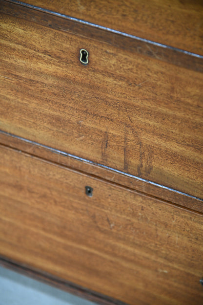 Antique Mahogany Chest of Drawers