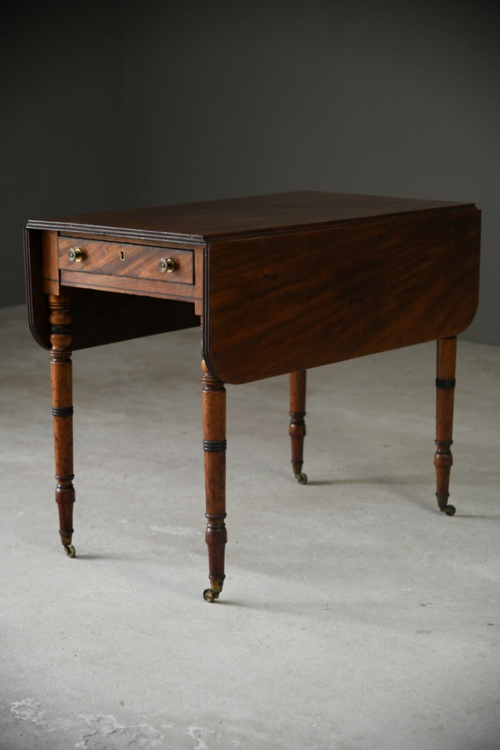 Early 19th Century Mahogany Pembroke Table