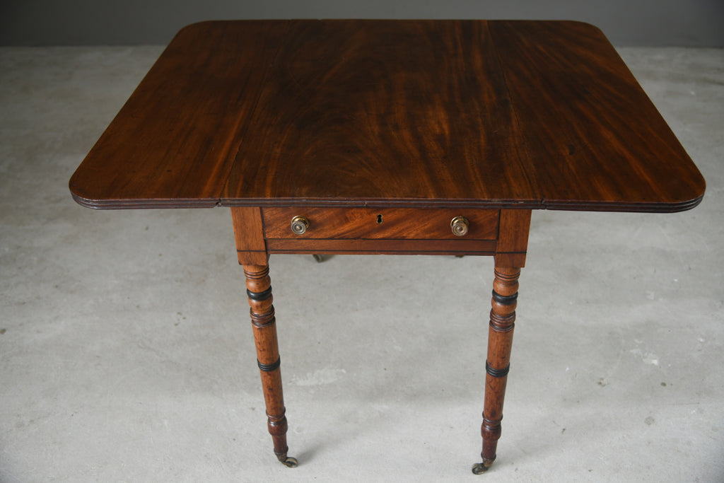 Early 19th Century Mahogany Pembroke Table