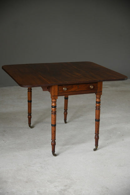 Early 19th Century Mahogany Pembroke Table