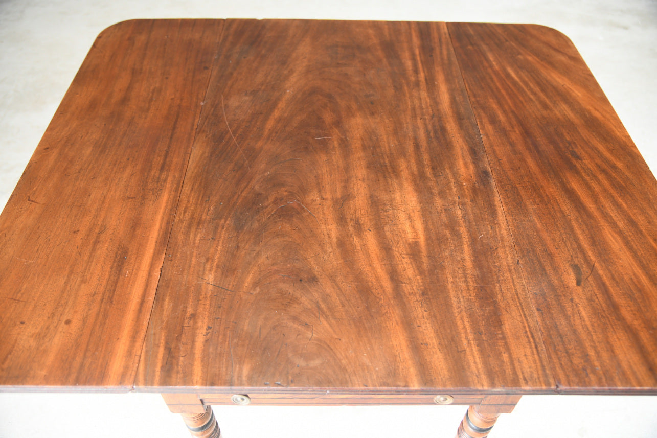 Early 19th Century Mahogany Pembroke Table