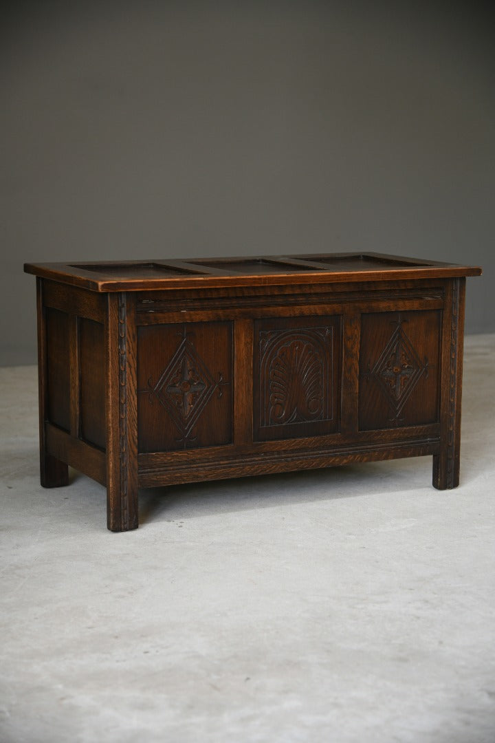 Traditional Style Oak Chest