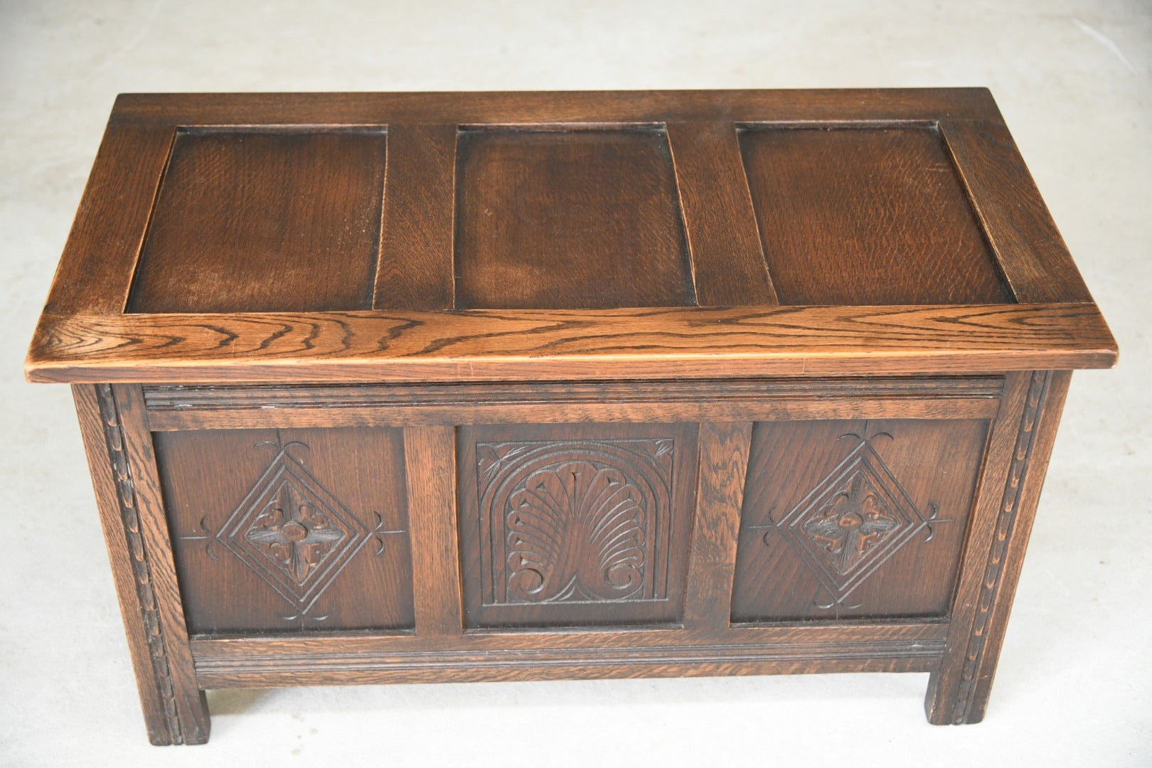 Traditional Style Oak Chest